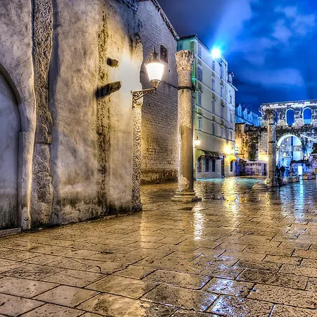 Bel Etage Luxury Rooms Guest house 4*